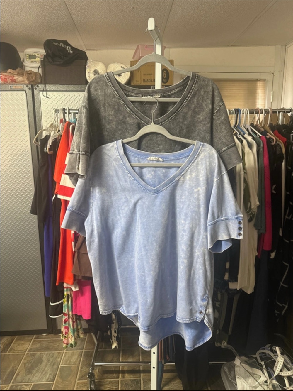 Jane And Delancey Stone Washed V-Neck Short Sleeve Tops 2